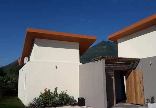 New modern house for rent in Petite Riviere Noire