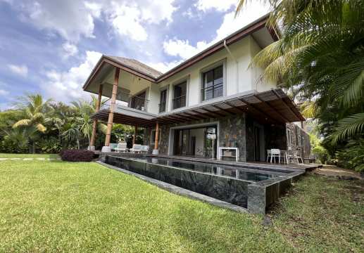 Exquise Villa Privée de 5 Chambres à La Balise Marina, Rivière Noire, Côte Ouest de l'île Maurice