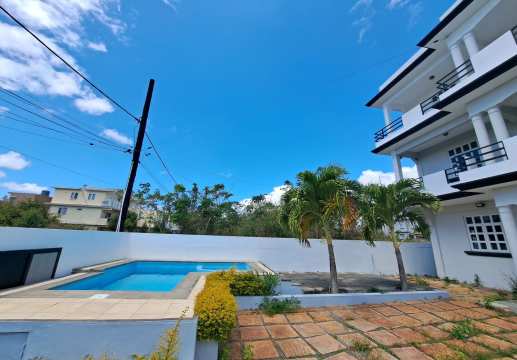 Grand Baie – Appartement à vendre – Pam Golding Mauritius
