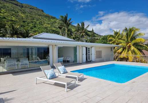 Une magnifique maison dans le luxueux domaine fermé de Black River est ouverte aux visites.