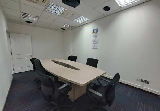 Fully fitted office for rent in the centre of Ebene