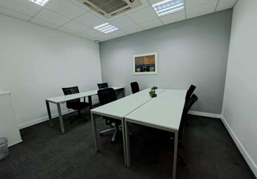 Spacious office for rent in Ebene