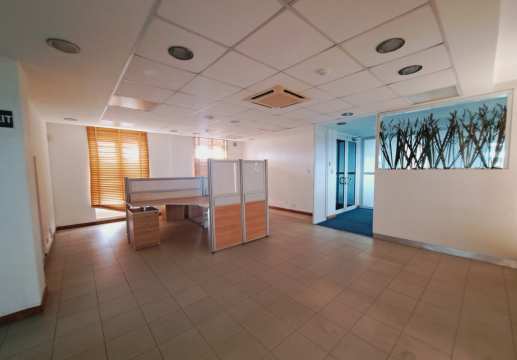 Fully fitted office for rent in Quatre Bornes