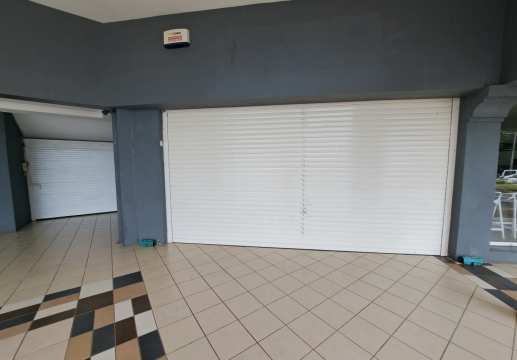 Commercial space for rent in Trianon