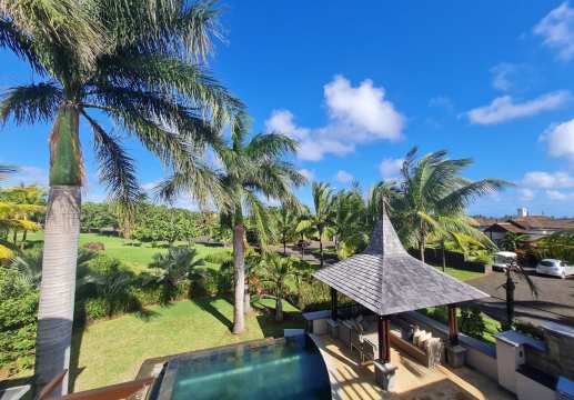 Une villa classique, offrant un style de vie parfait au cœur de Villas Valriche.