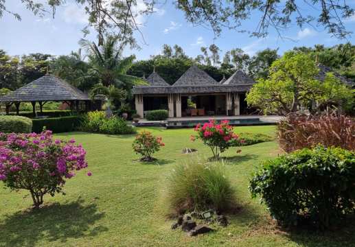 Elegant Tamarina Golf Villa for Sale – Luxury Living in Paradise.