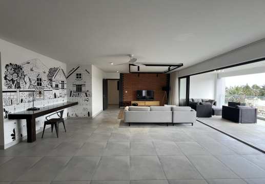 Spacious 3-Bedroom Apartment for Sale in Tamarin – Fully Furnished, Modern Design, Ideal for Families or Investors