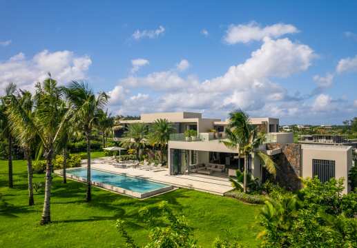 Superbe villa contemporaine meublée de 726 m² à Anahita Golf Estate – Vue panoramique et prestations haut de gamme