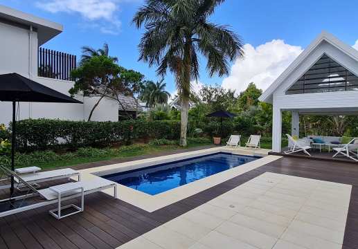 Luxueuse Villa de 4 Chambres au Mont Choisy - Vie Intérieure-Extérieure Harmonieuse
