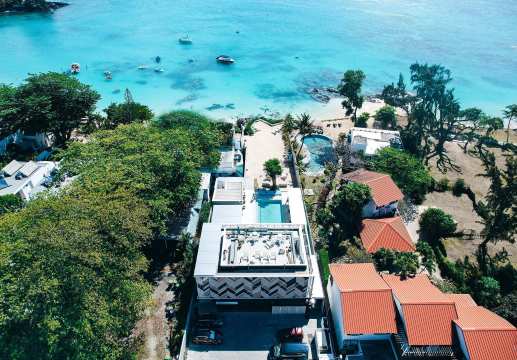 Appartement PDS à vendre à Péreybère, 90m², 2 chambres, piscine commune, dans un complexe résidentiel. Prix $0.