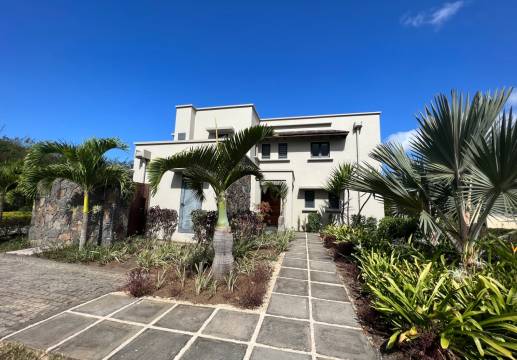 Well Priced 4 bedroomed Villa in Tamarin