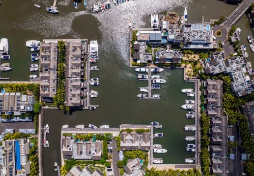 Modern 3 Bedroom Duplex in La Balise Marina, Black River